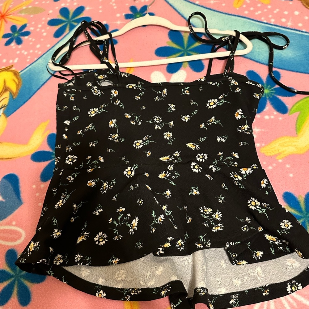 Super cute shirt never has been worn